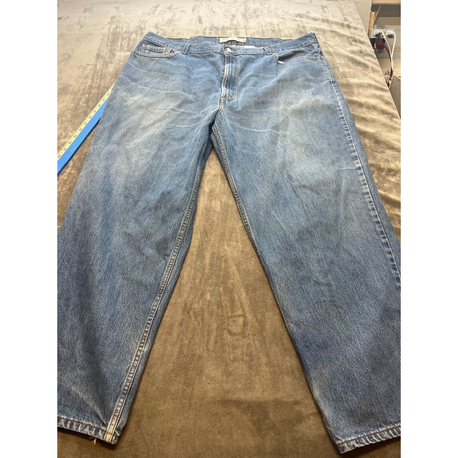 Levis 560 Comfort Fit Men's Jeans Size 42x30 Blue